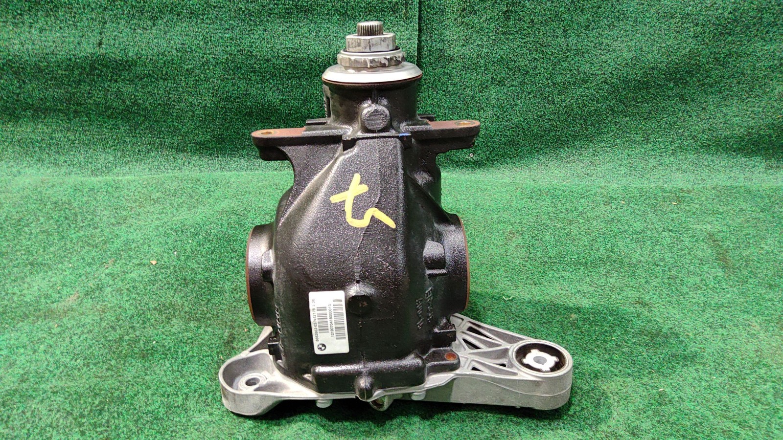 2020-2023 BMW X5 Rear Differential OEM 33109846356 33109846357