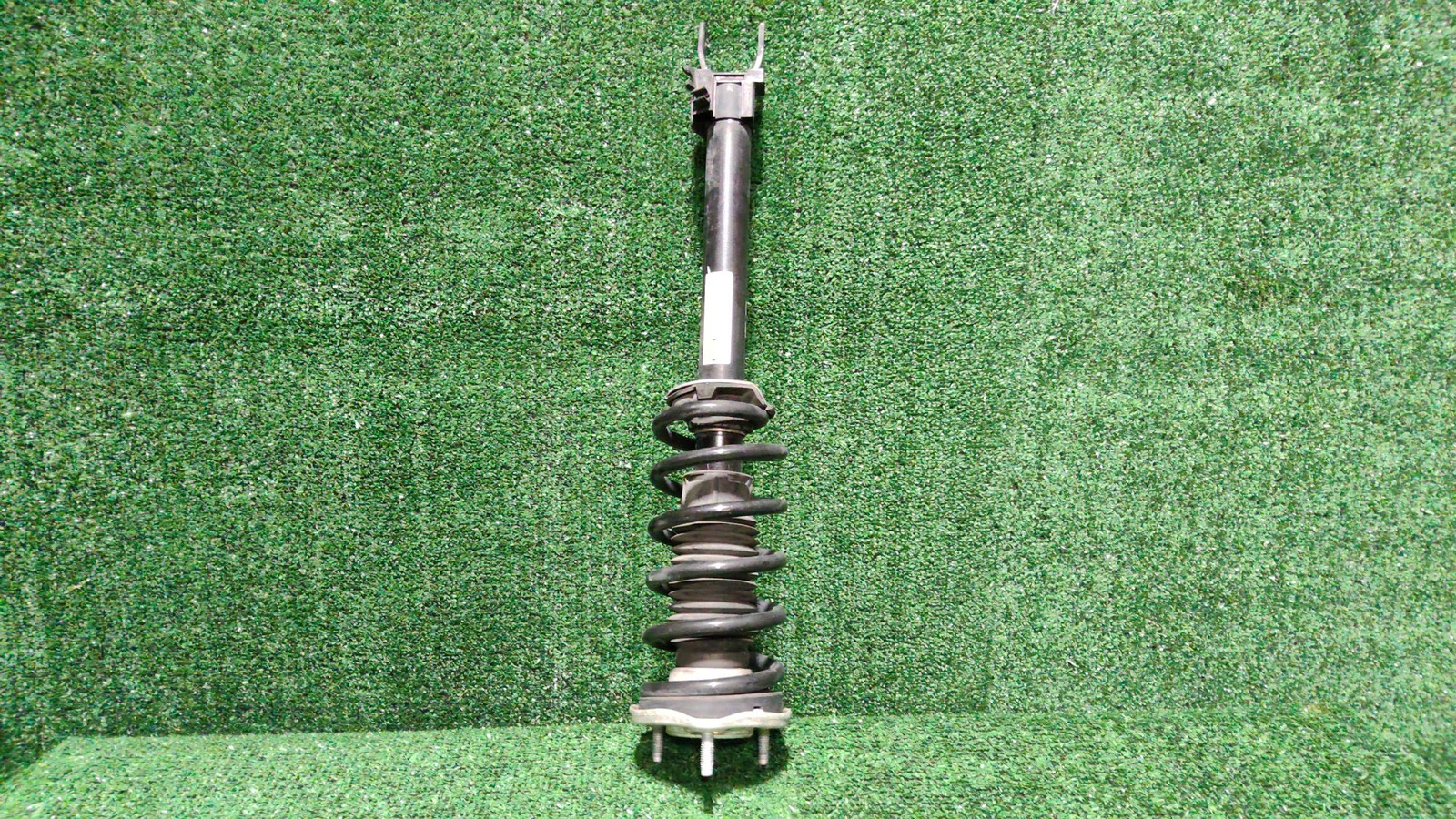 2014-2021 Mercedes C300 Front Right Strut Assembly Oem A2053209230 A2053207468