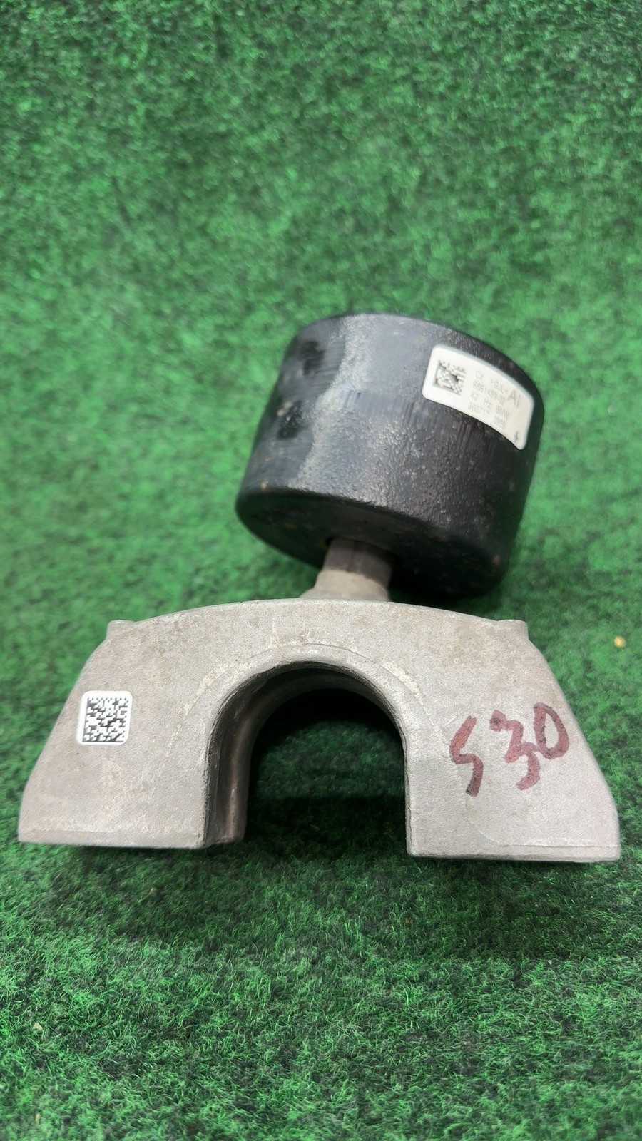 2019-2023 Bmw 530i Rh Stabilizer Support Oem 33556889560 37126865709