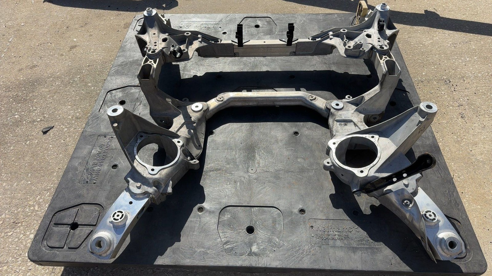 2017-2023 BMW 530i AWD Front Subframe Suspension Crossmember OEM 31106887340