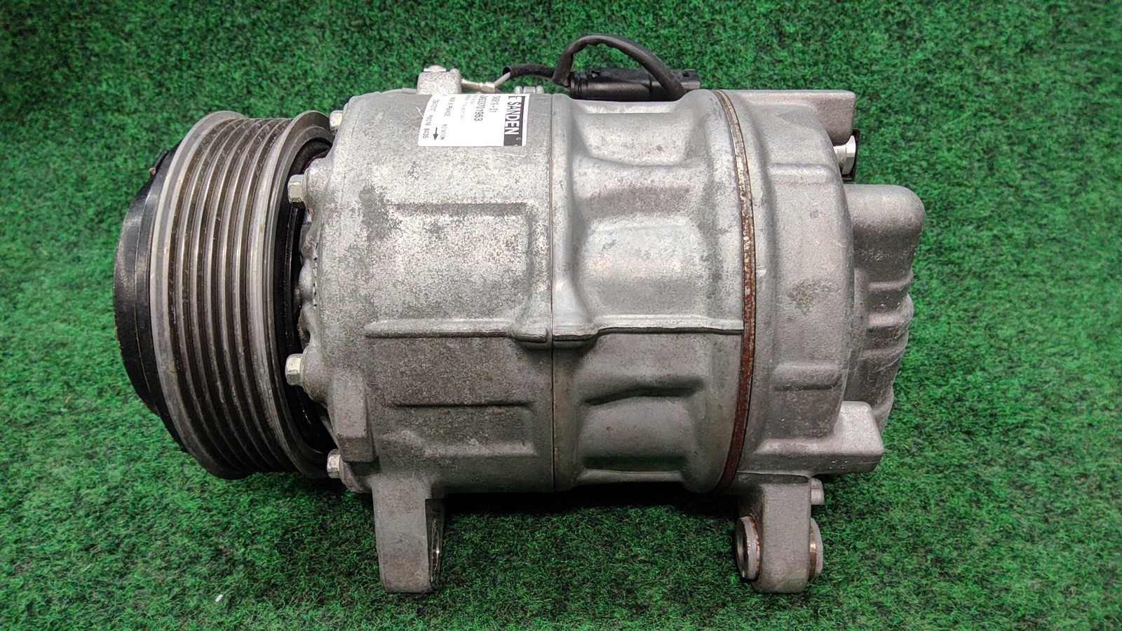 2017-2023 BMW 530i A/C Compressor OEM 64525A58A55