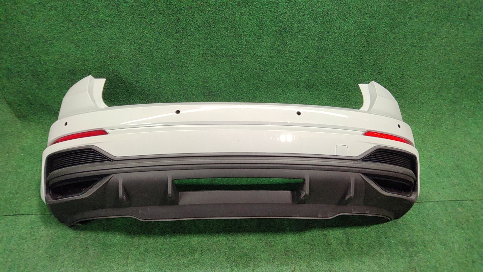 2019-2025 Audi Q3 Quattro Rear Bumper Cover Glacier White Oem 83a807067a