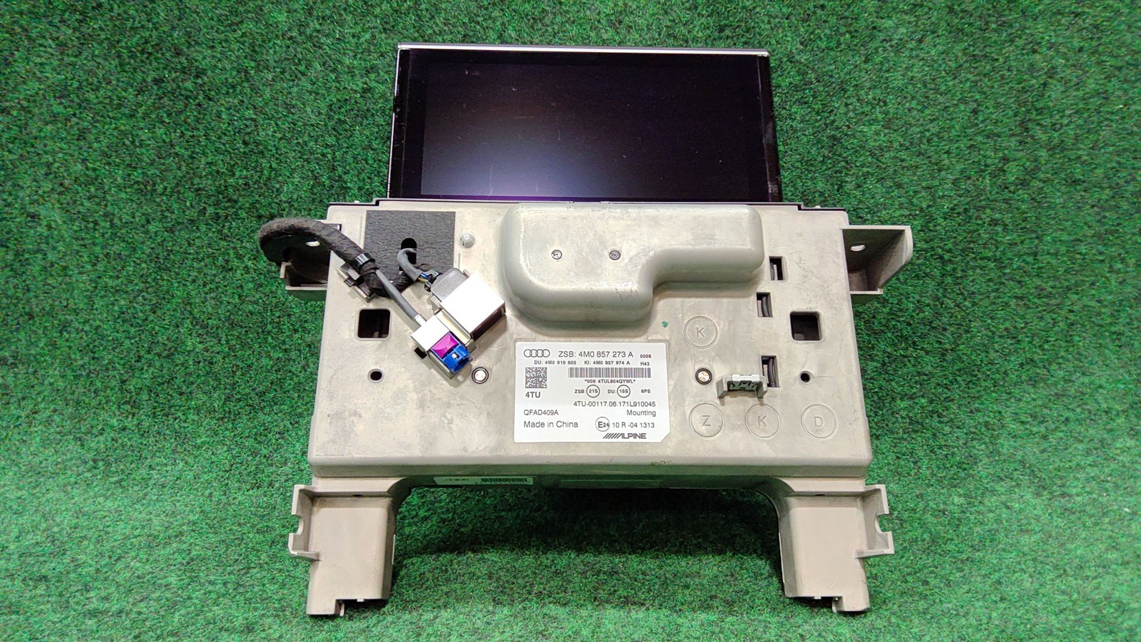 2017-2019 Aidi Q7 Quattro Display Mounting With Multimedia System Oem 4m0857273a