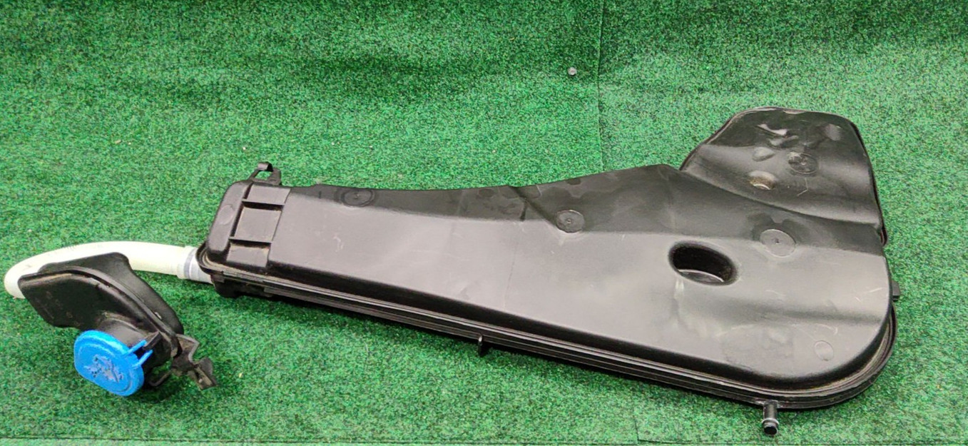 2019-2022 BMW X5 Front Windshield Washer Bottle Reservoir OEM 61667932311