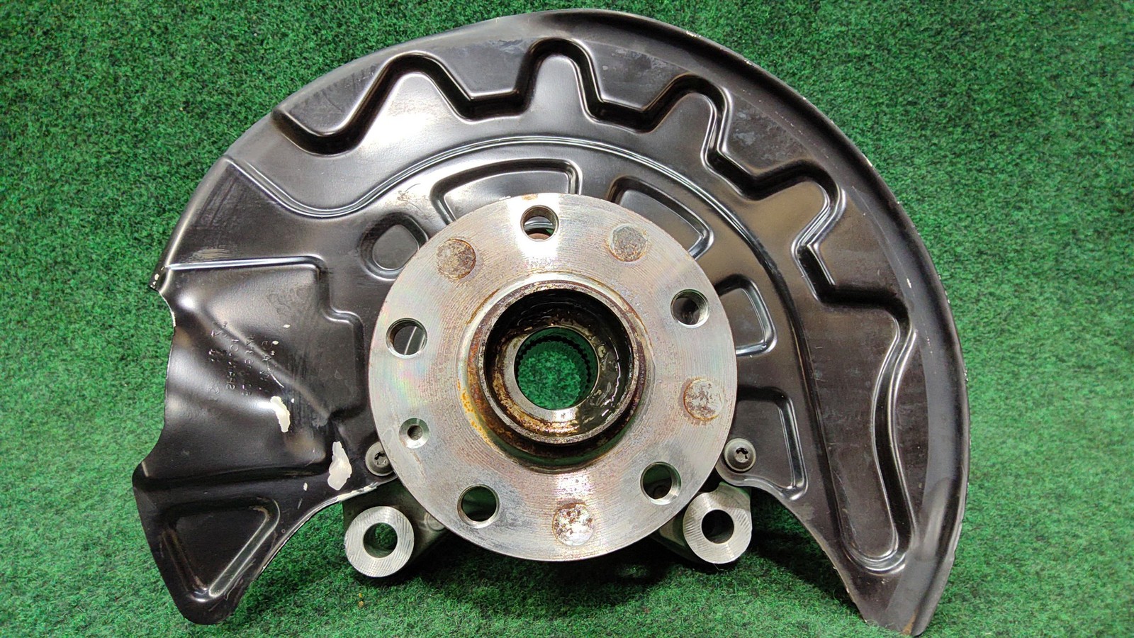 2021-2023 Audi Q3 Front Right Steering Knuckle Oem 5q0407254a