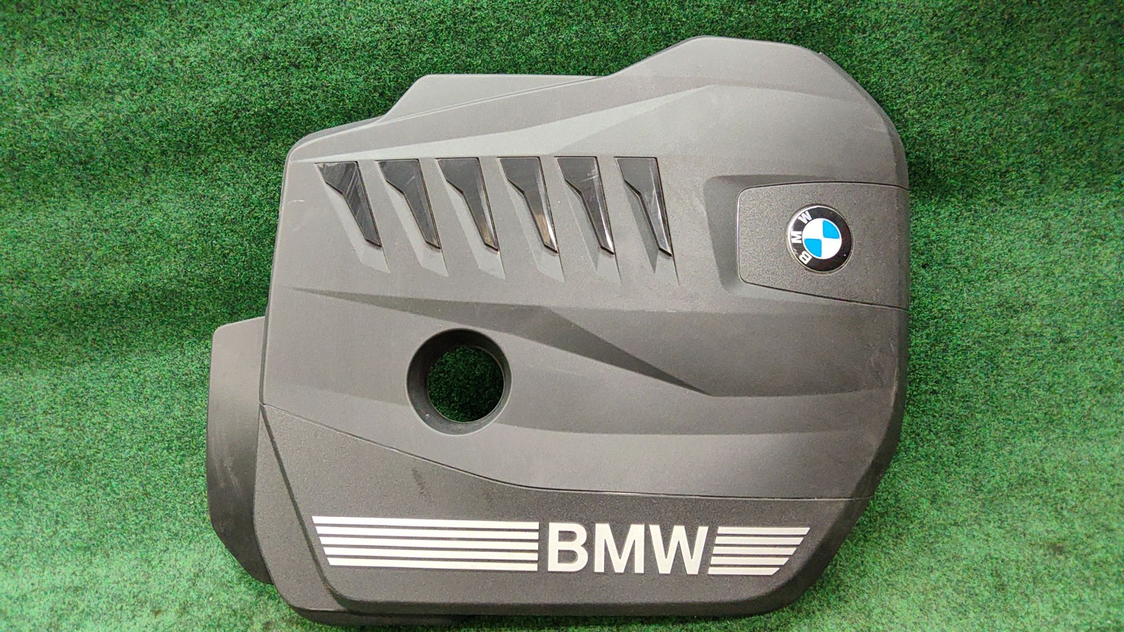2024-2025 Bmw X5 Engine Cover 3.0 Liter Turbo Oem 11147935418 Original