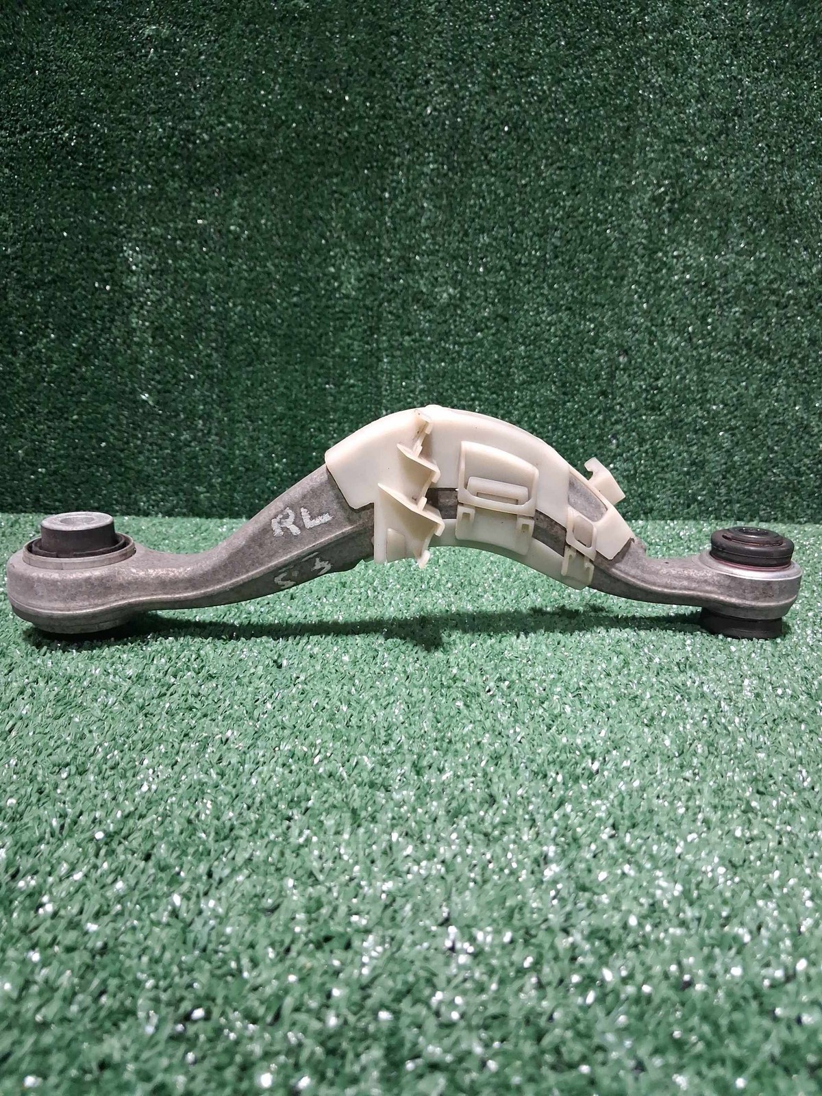2017-2024 Bmw 530i Rear Left Wishbone Lower Control Arm Oem 33326883339