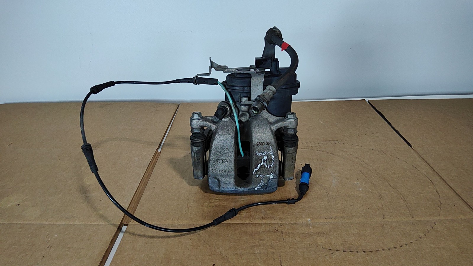 2016-2022 BMW 740I Rear Left Caliper OEM 34216870571