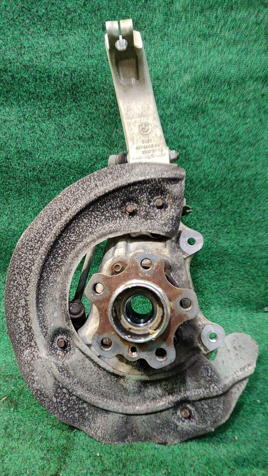 2020-2024 BMW X6 M50i Front Left Steering Spindle Knuckle Hub OEM 32216876655