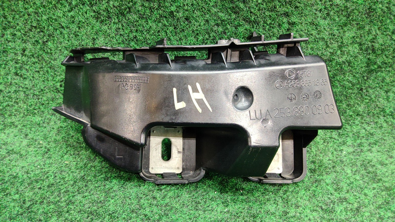 2016-2022 Mercedes Glc 300 Left Rear Bumper Bracket Oem A2538800903 A2538851365