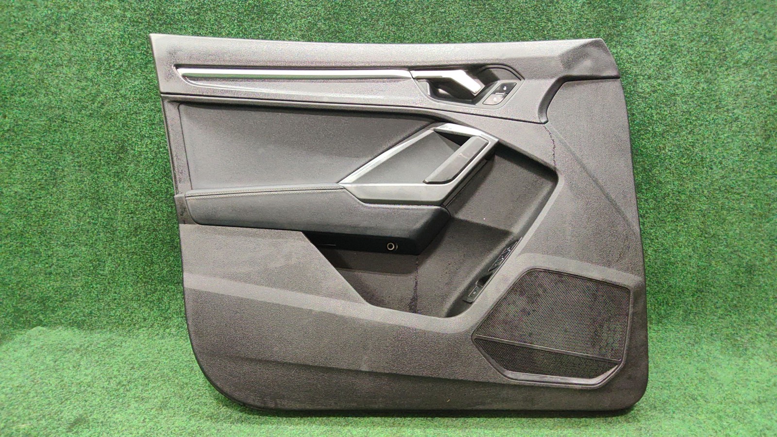 2019-2025 Audi Q3 Left Front Door Trim Panel Oem 83b867103ce