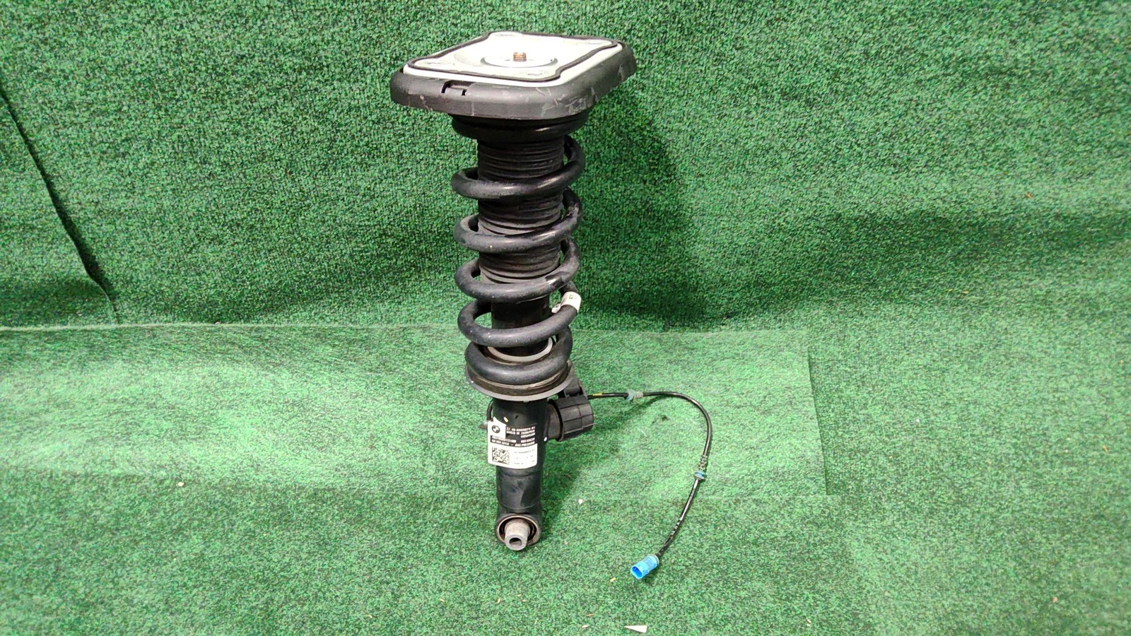 2019-2023 Bmw X5 Rear Right Side Shock Strut Absorber Oem 37106869024