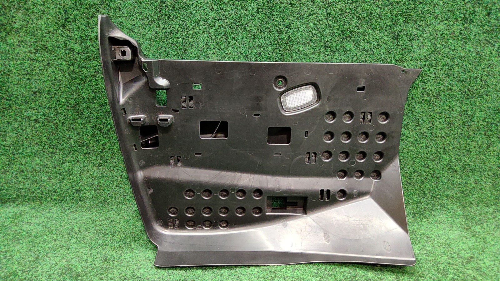 2016-2022 Mercedes Glc 300 Right Dash Knee Light Trim Oem A2536808604