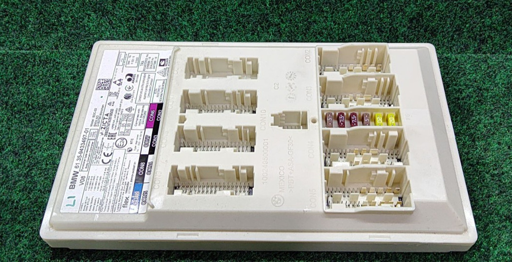 2019-2023 BMW X5 40i Body Control Module Junction Fuse Box OEM