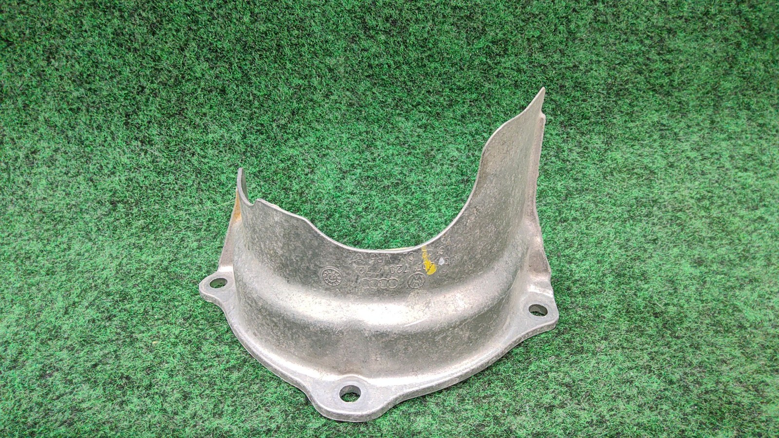2017-2025 Audi Q7 Quattro Front Right Axle Shaft Guard Plate Oem 4m04077120