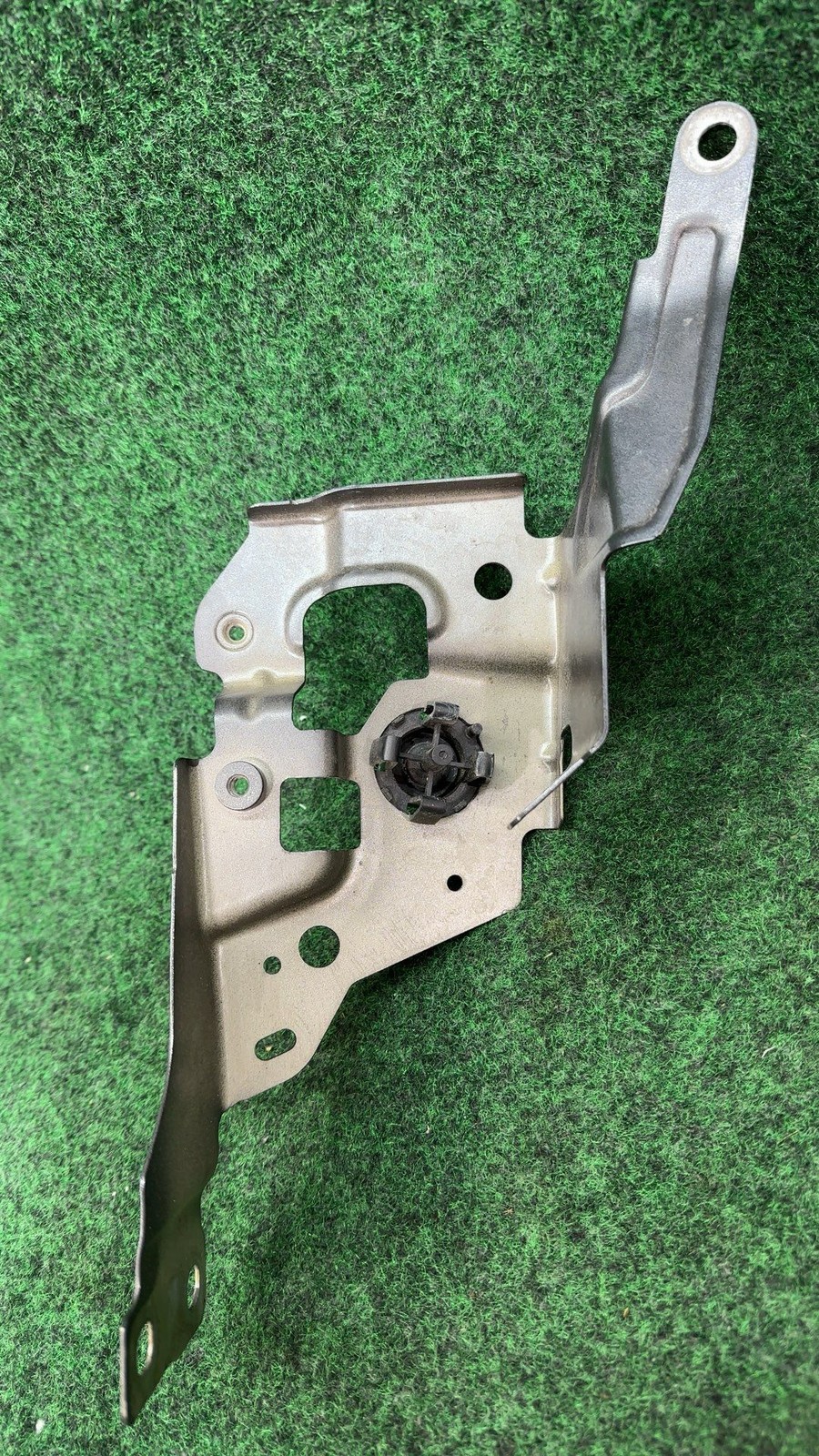 2019-2025 Bmw 330i Left Fender Bracket Support Oem 41008494437