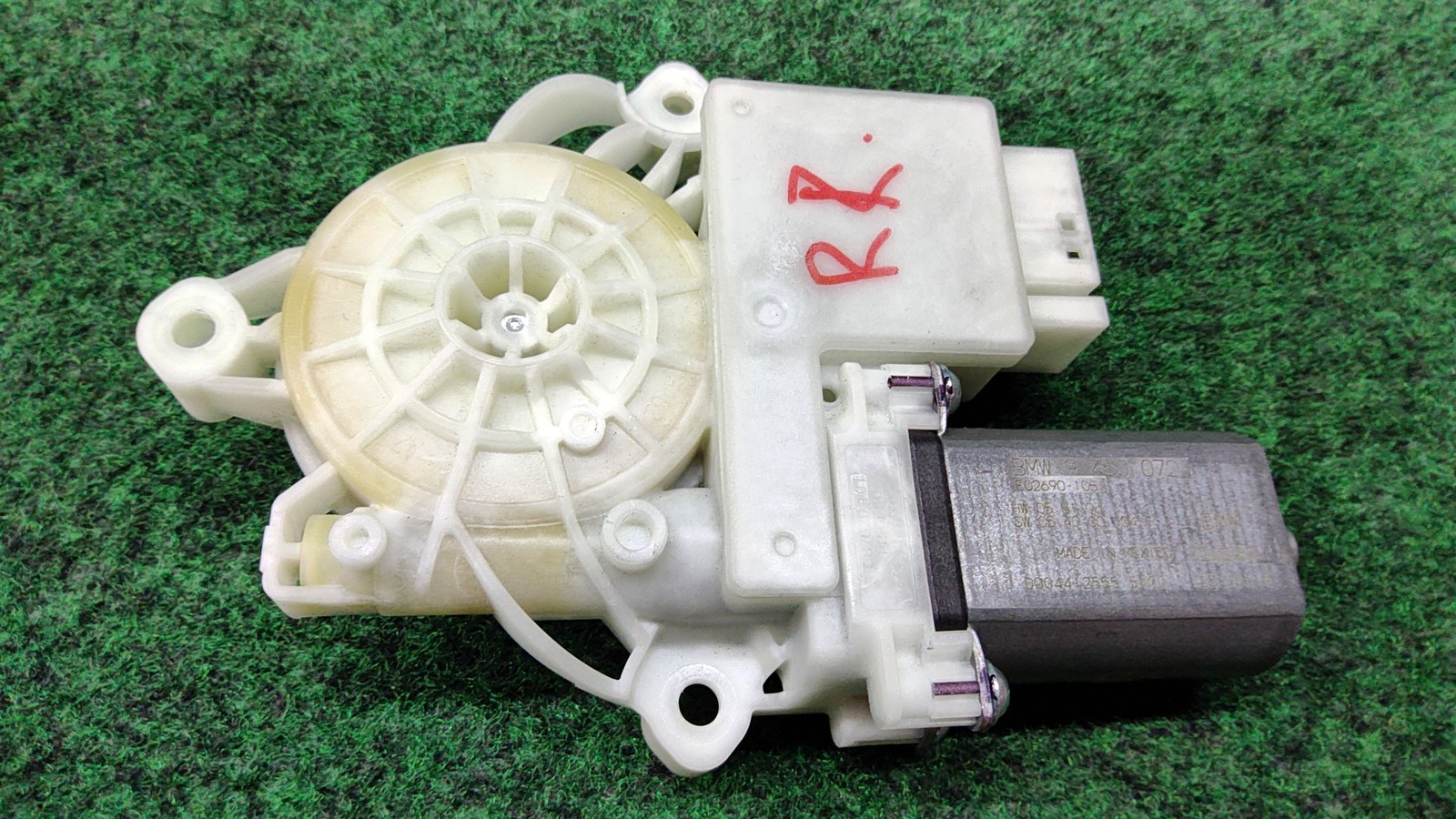 2020-2025 BMW X5 Rear Right Window Motor OEM 61359450072