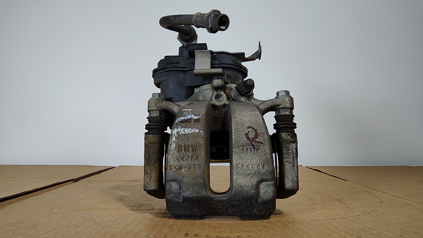 2016-2022 BMW 740I Rear Right Caliper OEM 34216870572