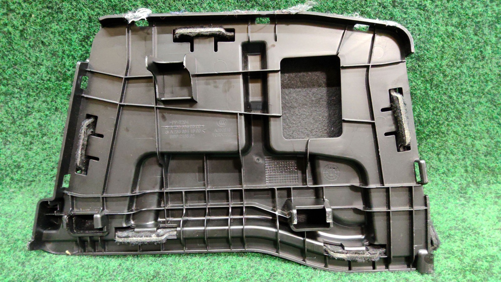 2016-2022 Mercedes Glc 300 Left Luggage Compartment Cover Oem A2536841900