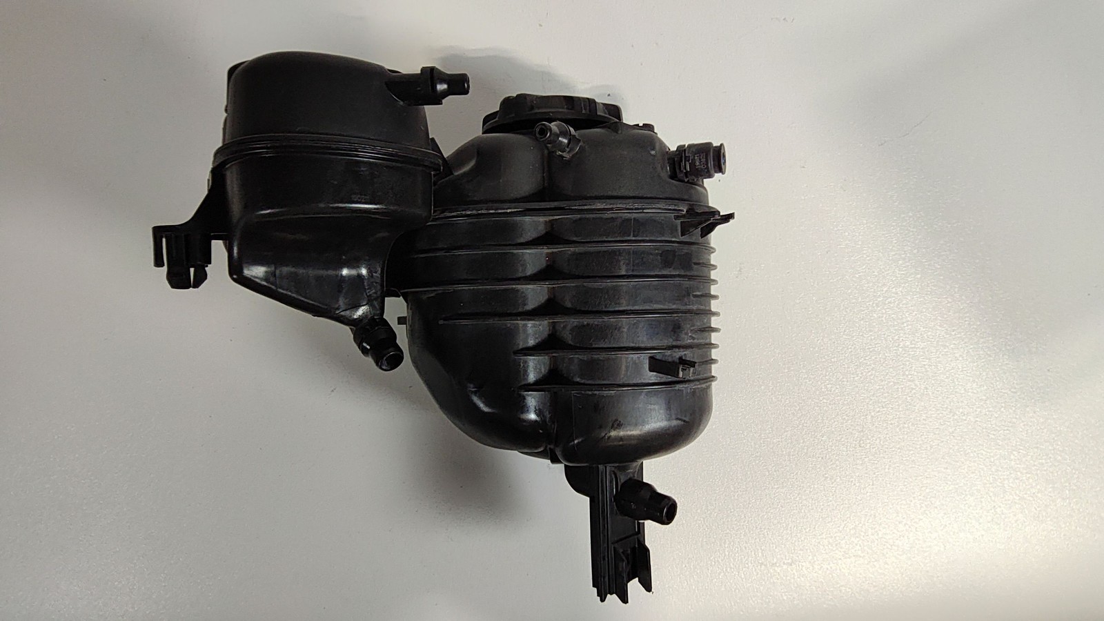 2019-2025 Bmw 330i Coolant Expansion Reservoir Tank Oem 17138610652 Original