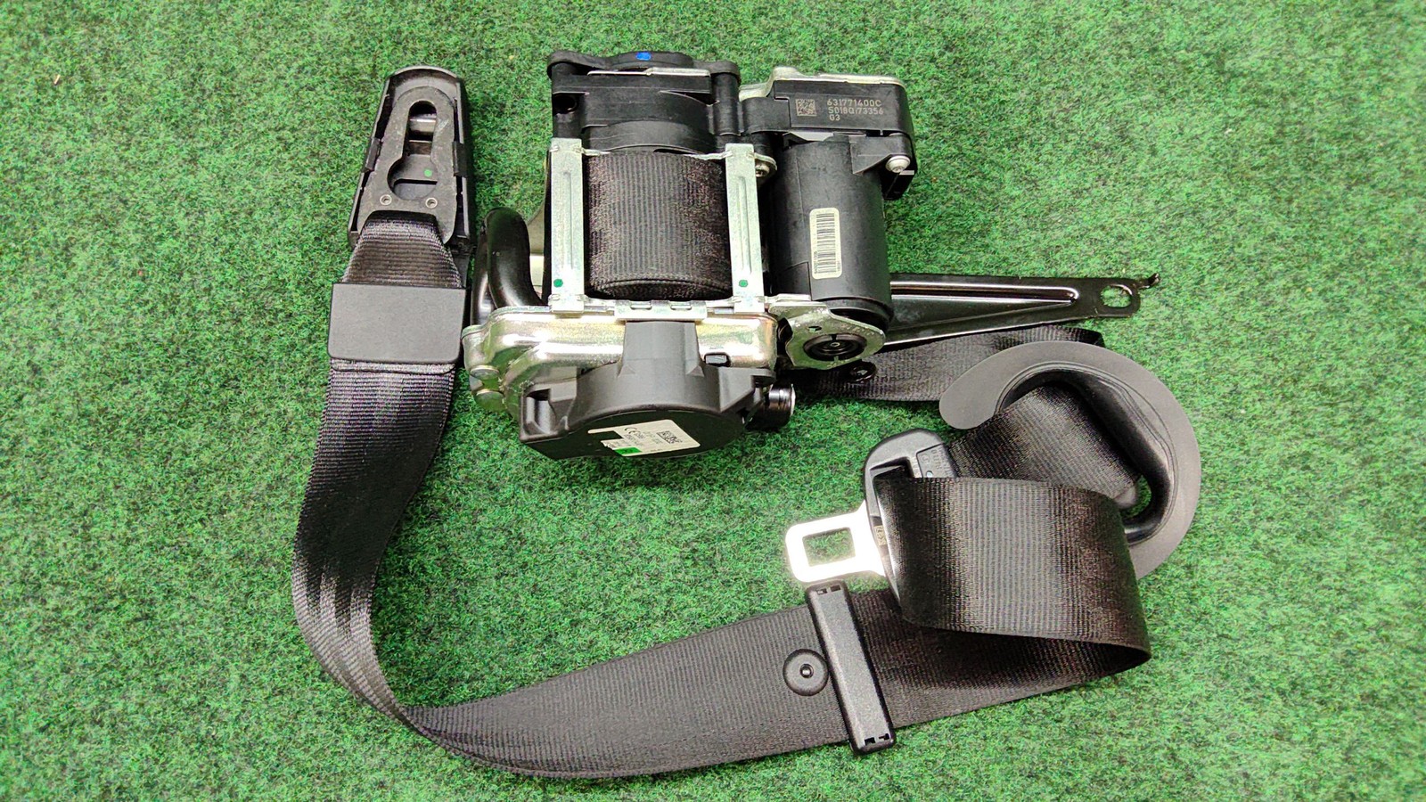 2018-2025 Audi S4 Front Right Seat Belt Lap and Shoulder Belt OEM 8W0857706SV04