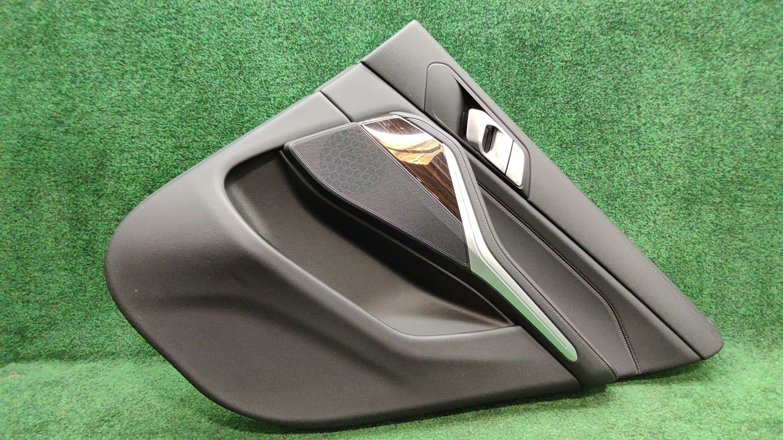 2019-2023 Bmw X5 Right Rear Door Trim Panel Oem 51429474068