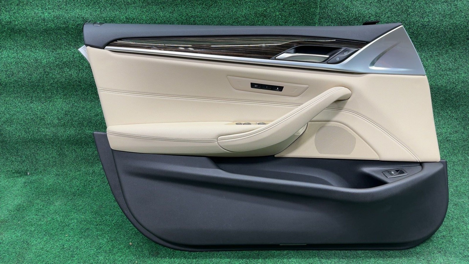 2017-2023 BMW 530i Front Left Door Trim Panel Leatherette Beige OEM 51417476314