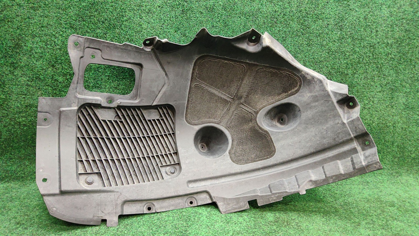 2019-2023 Bmw X5 Right Front Wheel Arch Oem 51717424906