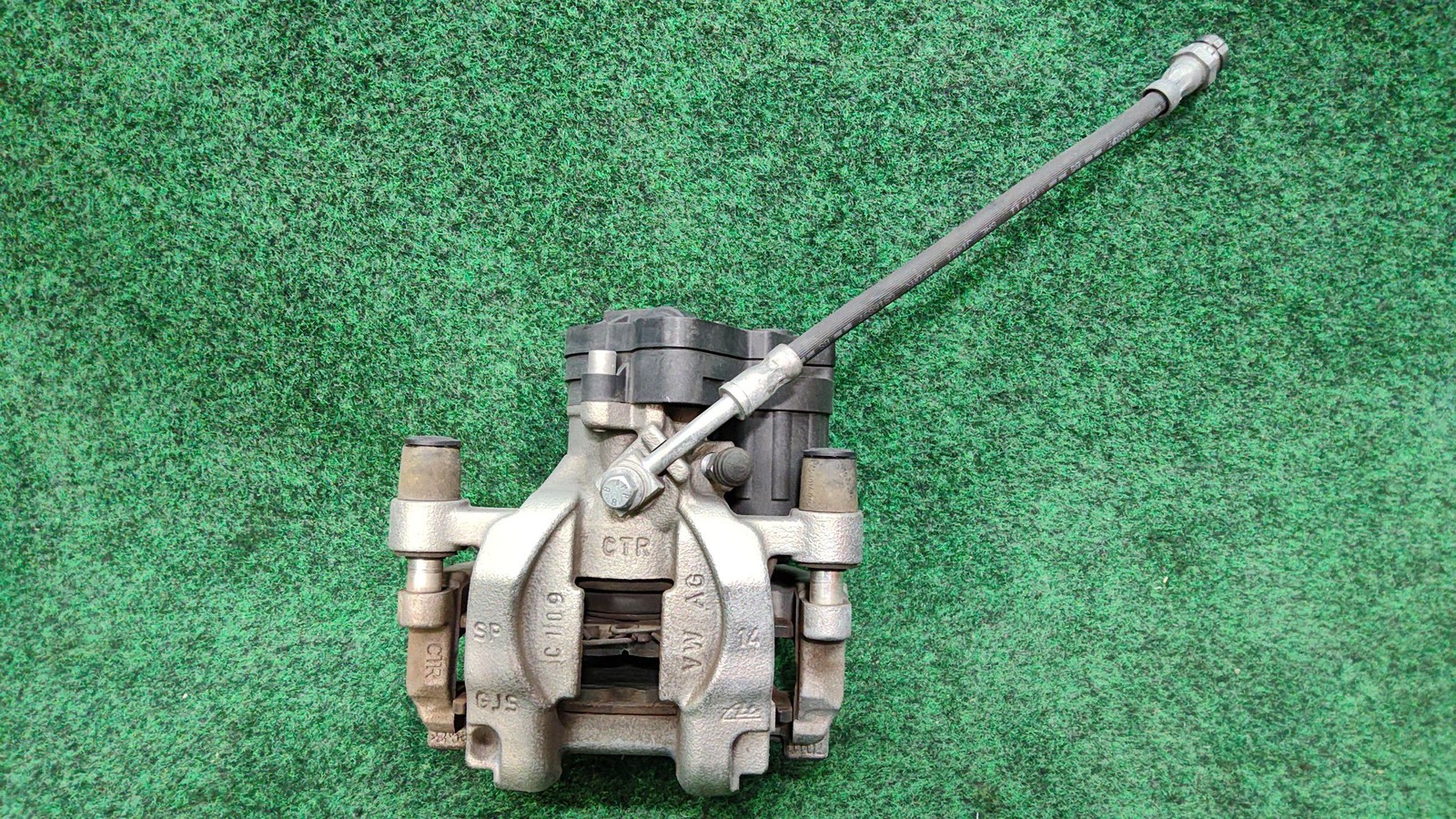 2021-2022 Audi Q3 Rear Left Brake Caliper Oem 3q0615423e
