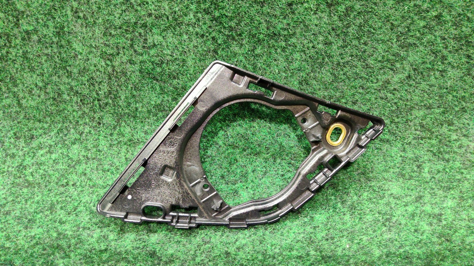 2017-2025 Audi Q7 Quattro Right Instrument Panel Speaker Bracket Oem 4m0035428