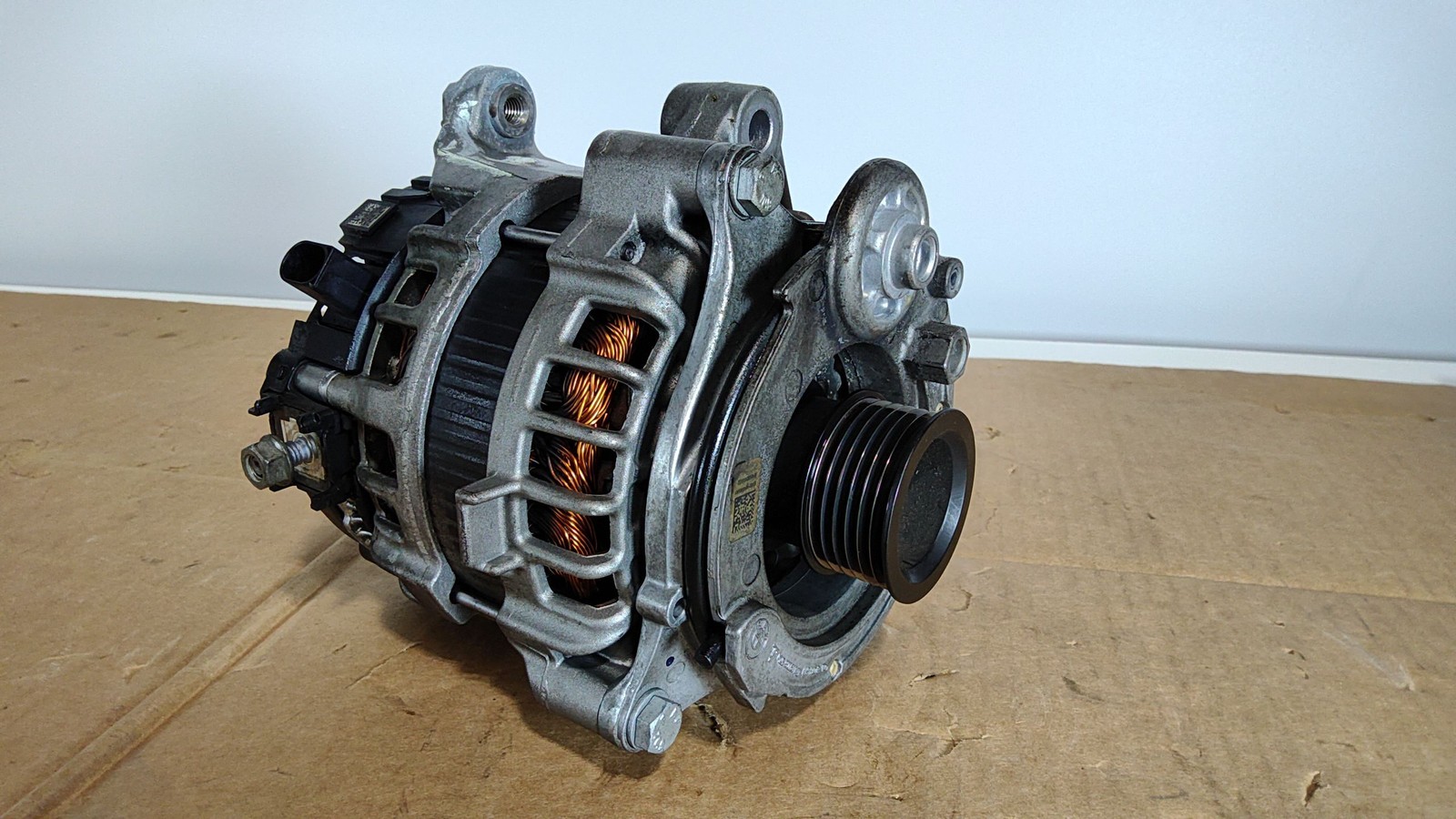 2017-2020 BMW 530i 2.0L Alternator 180 AMP OEM 12318571357