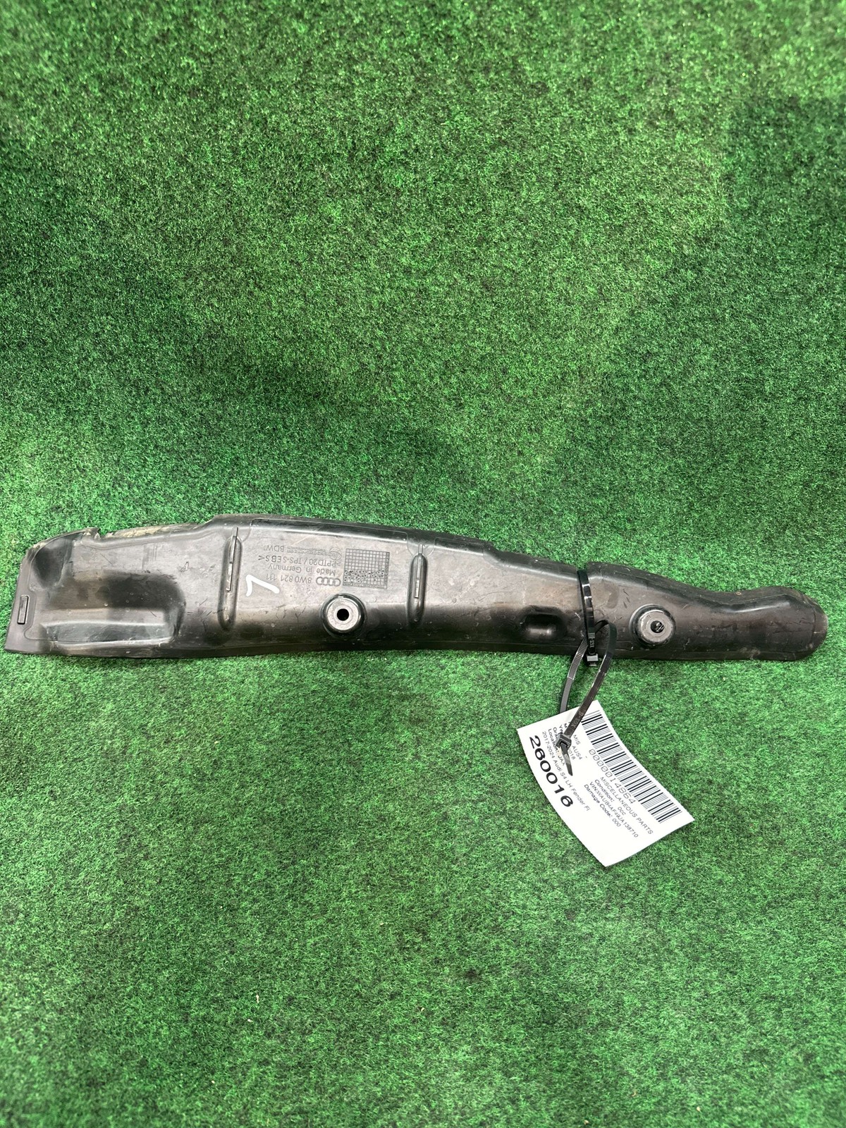 2018-2024 Audi S4 Fender Filler Panel/Insulator End Plate OEM 8W0821111