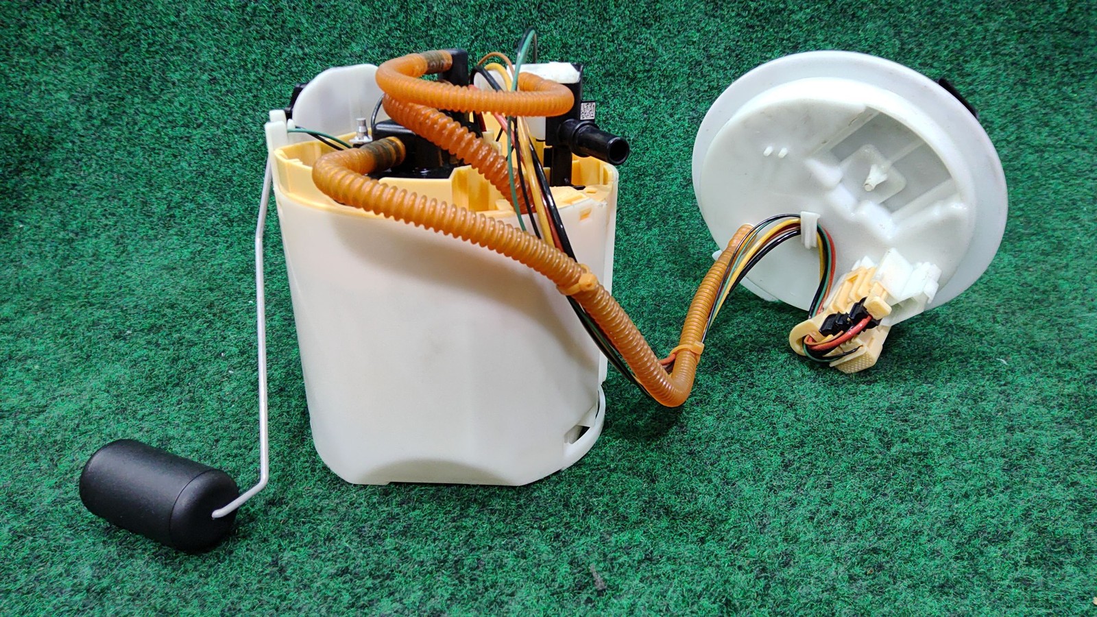 2019-2023 BMW X5 Fuel Pump Assembly (tank mounted) OEM 1611746765816119468618