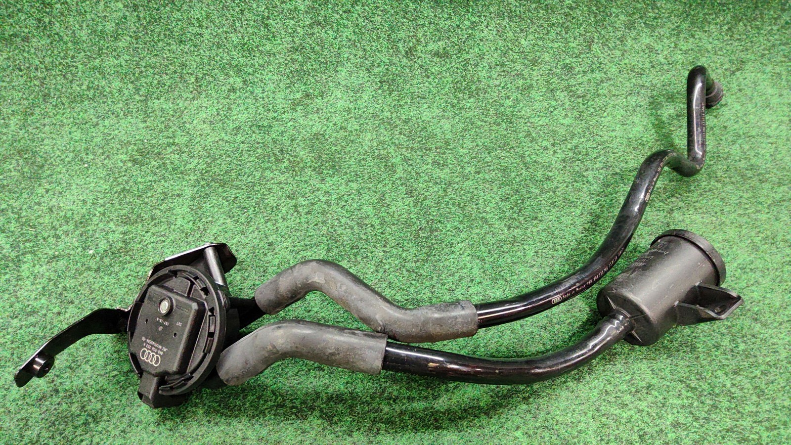 2018-2025 Audi SQ5 Pressure Switch For Evaporator Canister Oem 8k0906253k