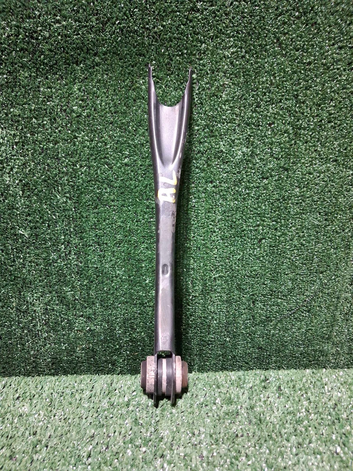 2014-2019 Bmw 330i Rear Left/ Right Trailing Lower Control Arm Oem 33326792525