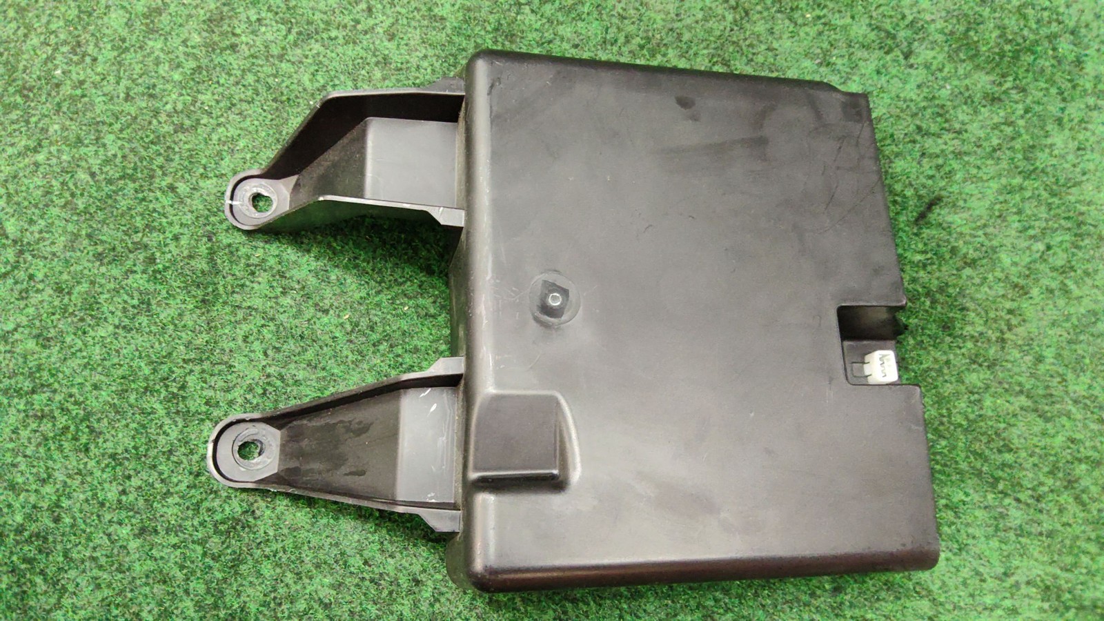 2019-2023 BMW X5 Rear Left Trunk Air Duct Scoop Panel OEM 51477466133