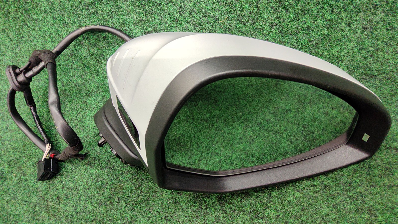 2021-2025 Audi A4 Right Door Mirror Oem 8w1857410