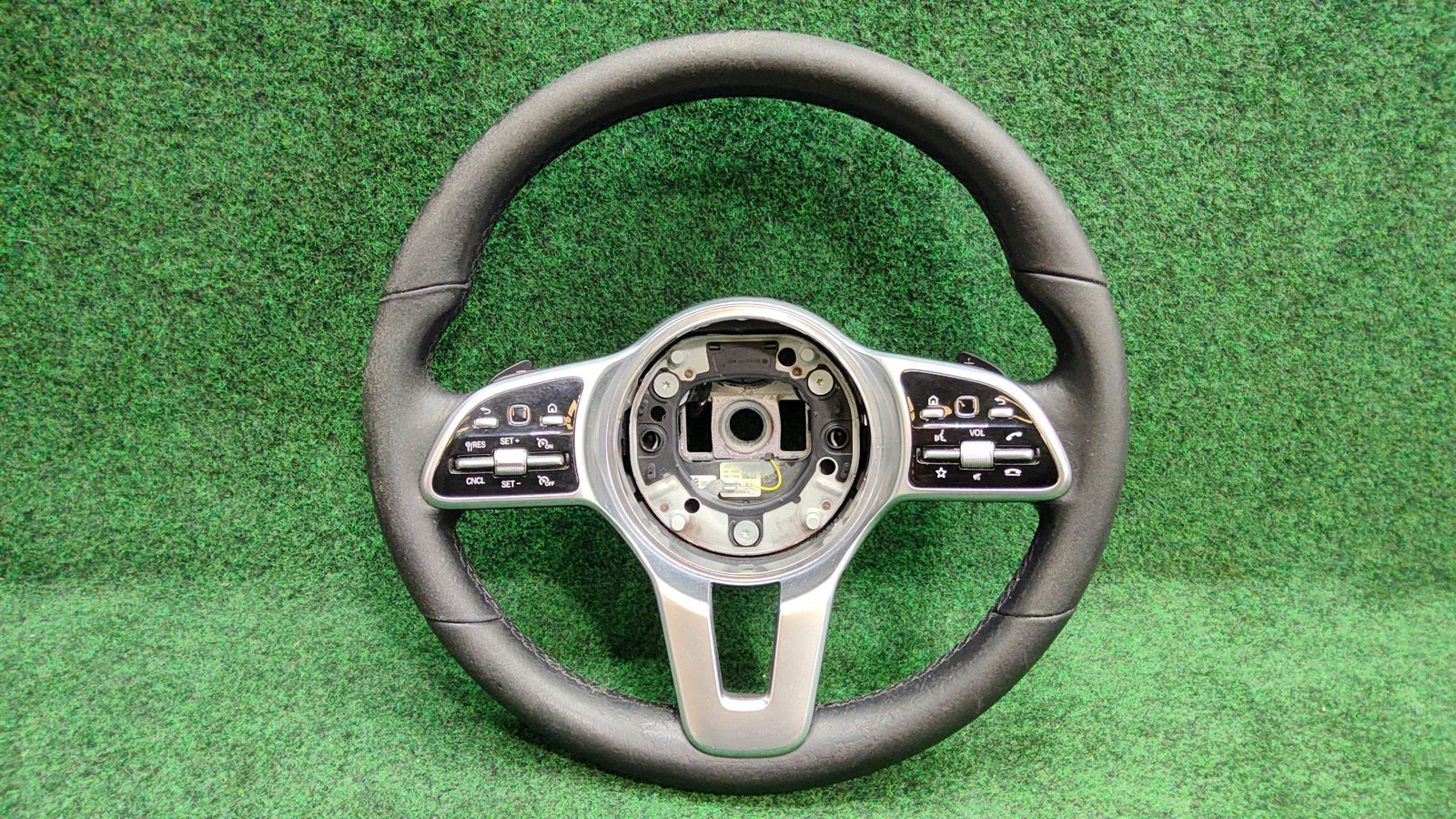 2016-2022 Mercedes Glc 300 Steering Wheel Oem A0004605804