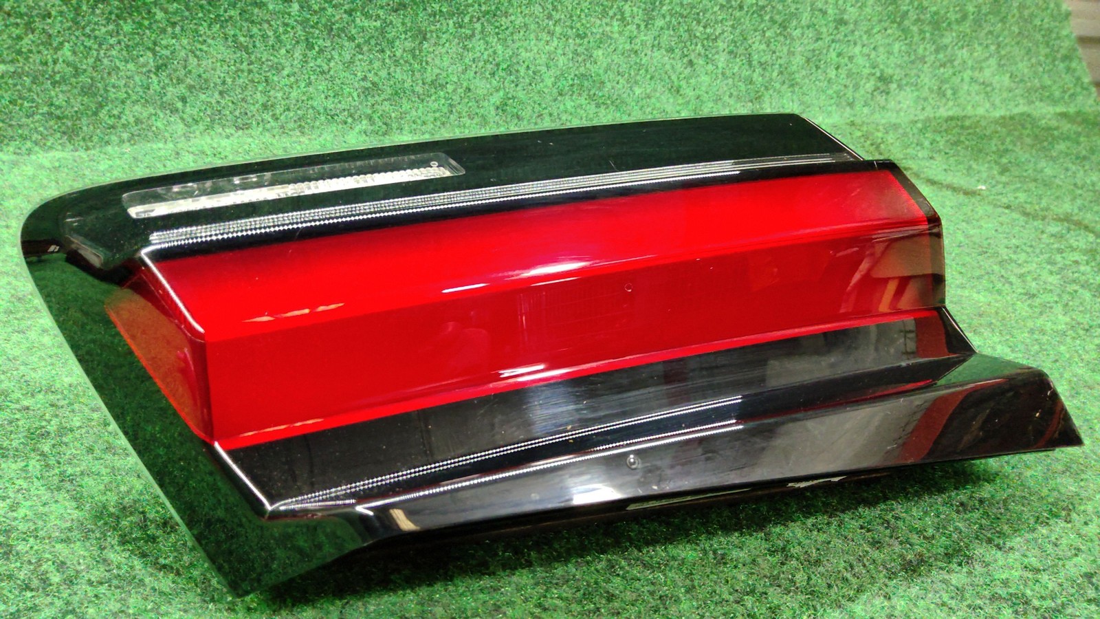 2021-2023 BMW 540i Left Tail Light Decklid Mounted Lamp OEM 63218493819