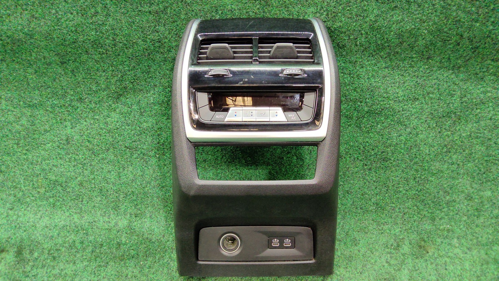 2019-2024 BMW X7 G07 Rear Center Console Air Vent With Climate OEM 51169399877