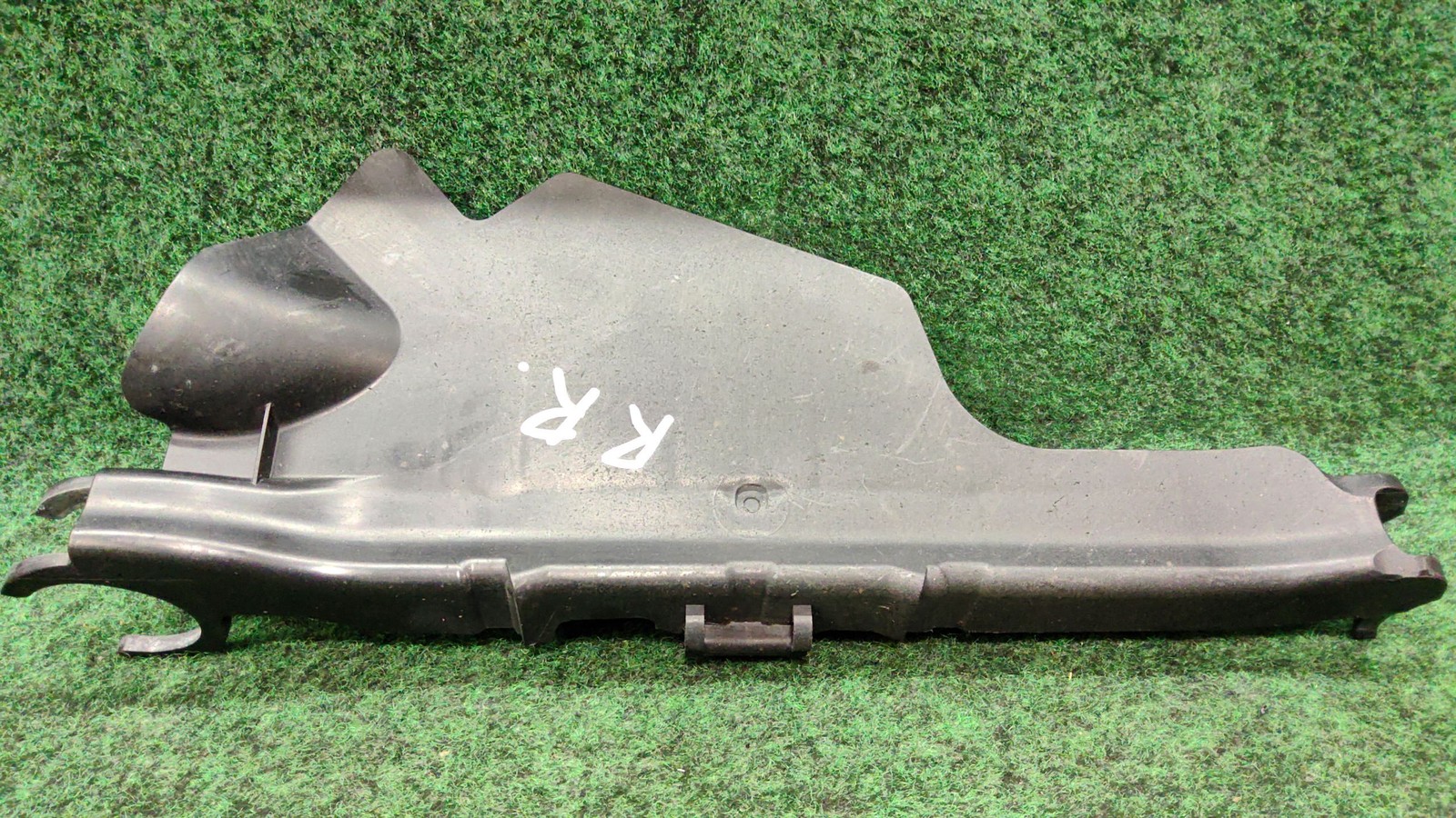 2017-2025 Audi A5 Rear Right Control Arm Cover Oem 8w0505562