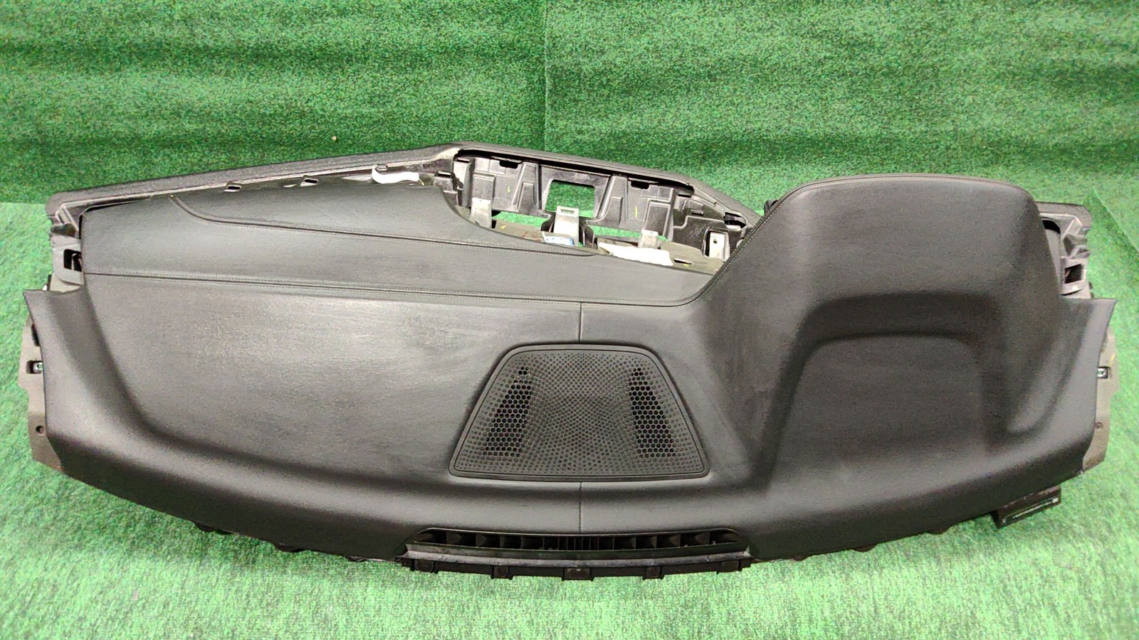 2020-2023 Bmw X6 M50i Dash Panel Black/mcsw Oem 51457997993 51457997981