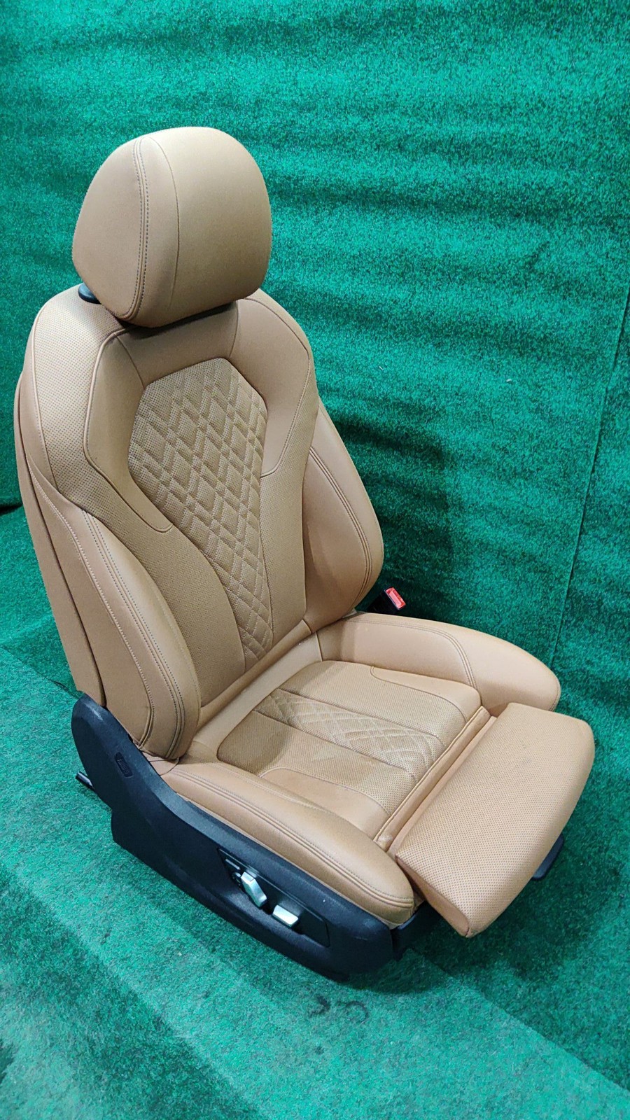 2017-2023 BMW 540i Front Right Seat Cognac KHRI OEM 52107410469