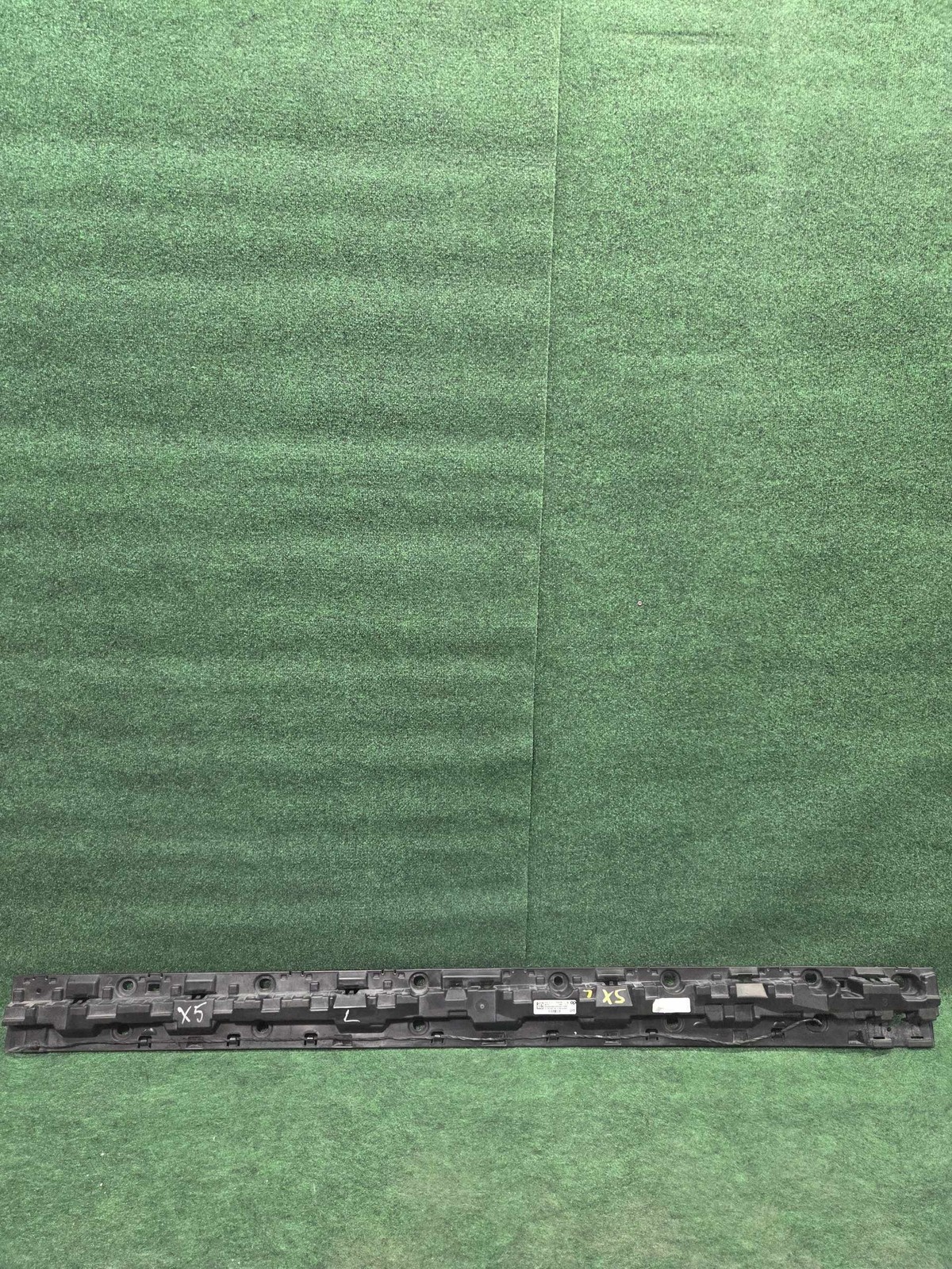 2019-2023 Bmw X5 Lh Rocking Moulding Braket Support Oem 51777425459