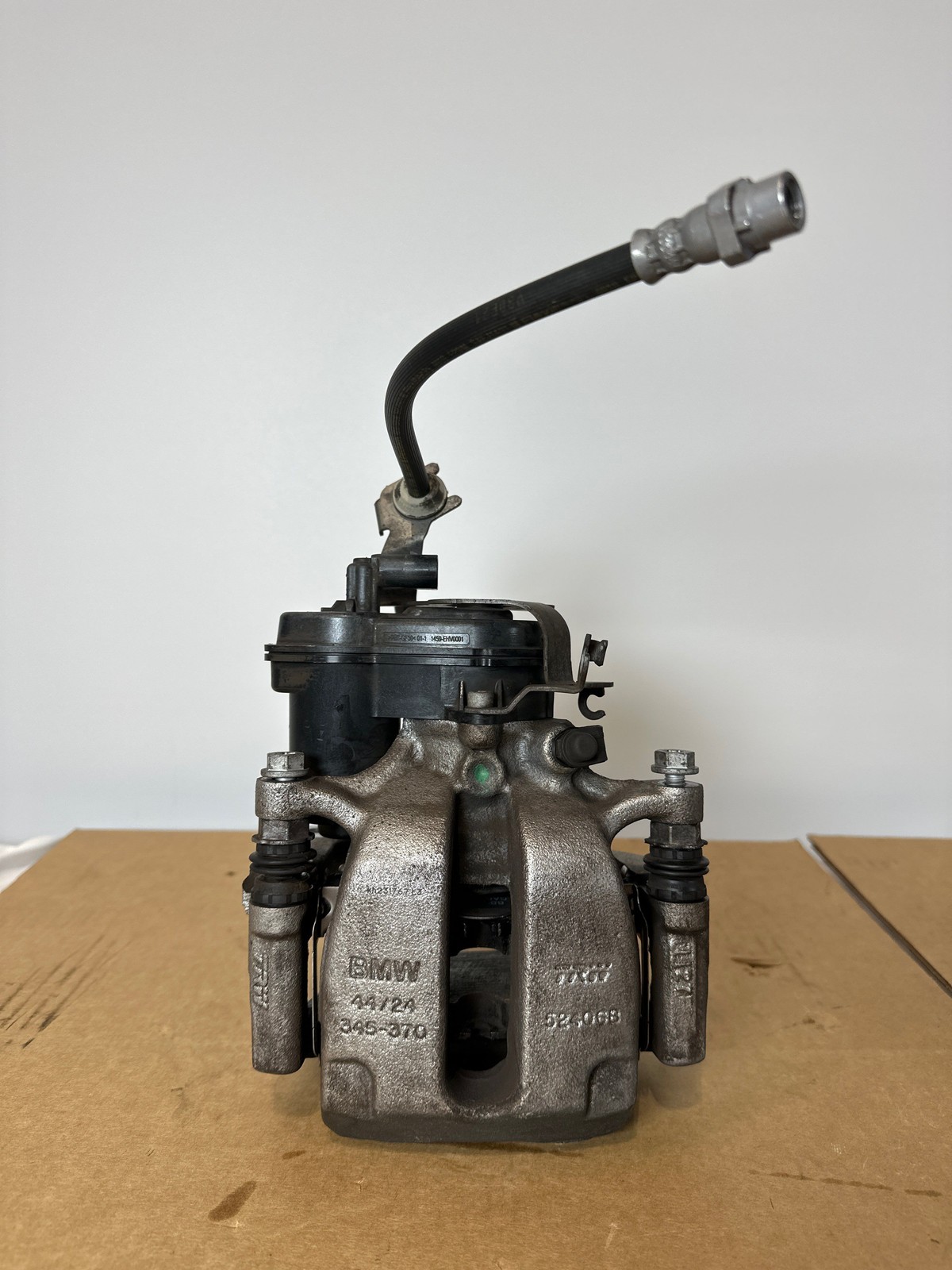 LH 2019-2025 BMW X5 40i xDrive Rear Left Caliper OEM 34216891767
