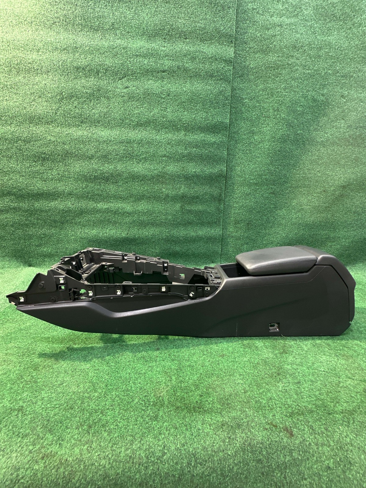 2018-2024 Audi A5 Center Console With Armrest Oem 8w1863241a 8w0864207h