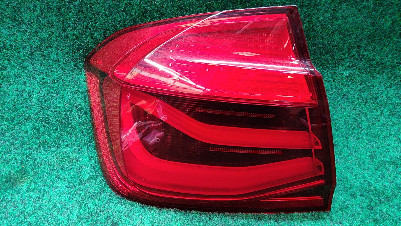 2016-2018 BMW 330i Rear Left  Tail Light Quater Mounted OEM 63217369115 Original