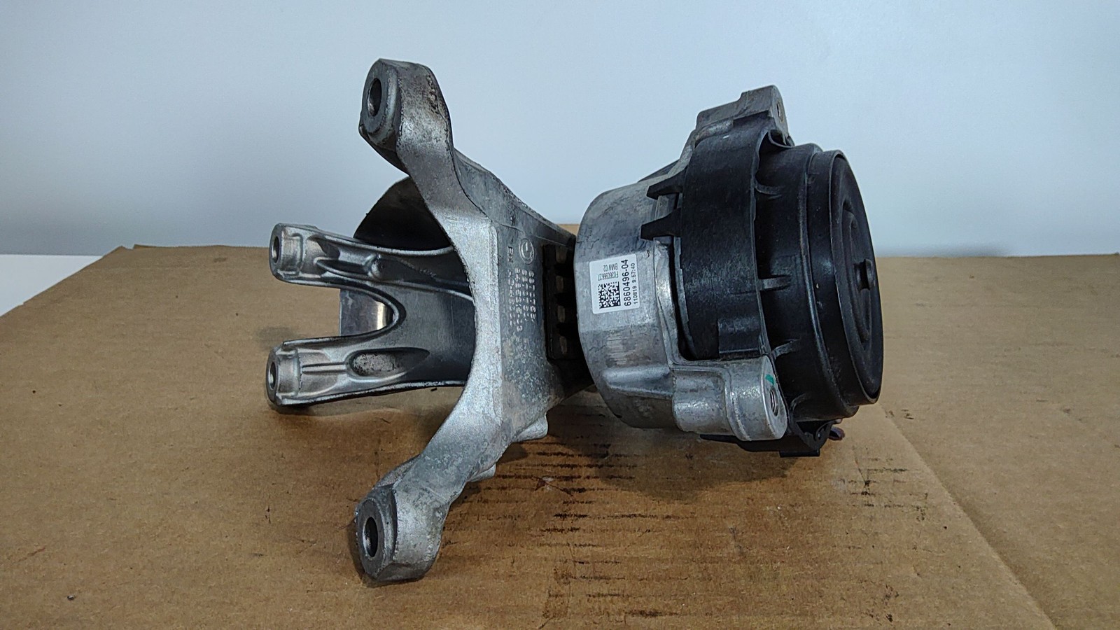 2018-2024 BMW X3 2.0 RWD Engine Frame Mount Left Side OEM 22116860495