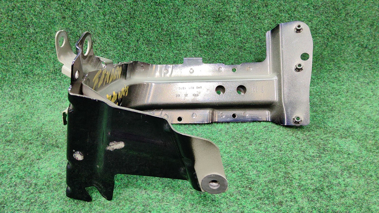 2017-2020 Audi Q7 Quattro Left Fender Mounting Bracket Oem 4m0821131c