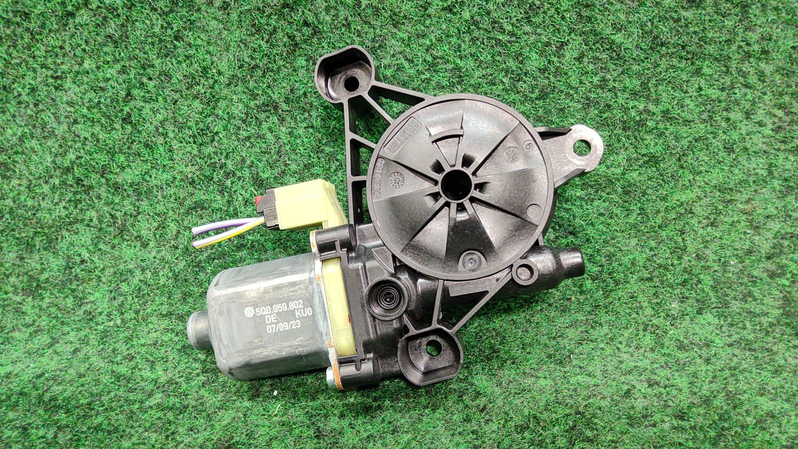 2019-2025 Audi Q3 Quattro Right Rear Door Window Power Motor Oem 5q0959802